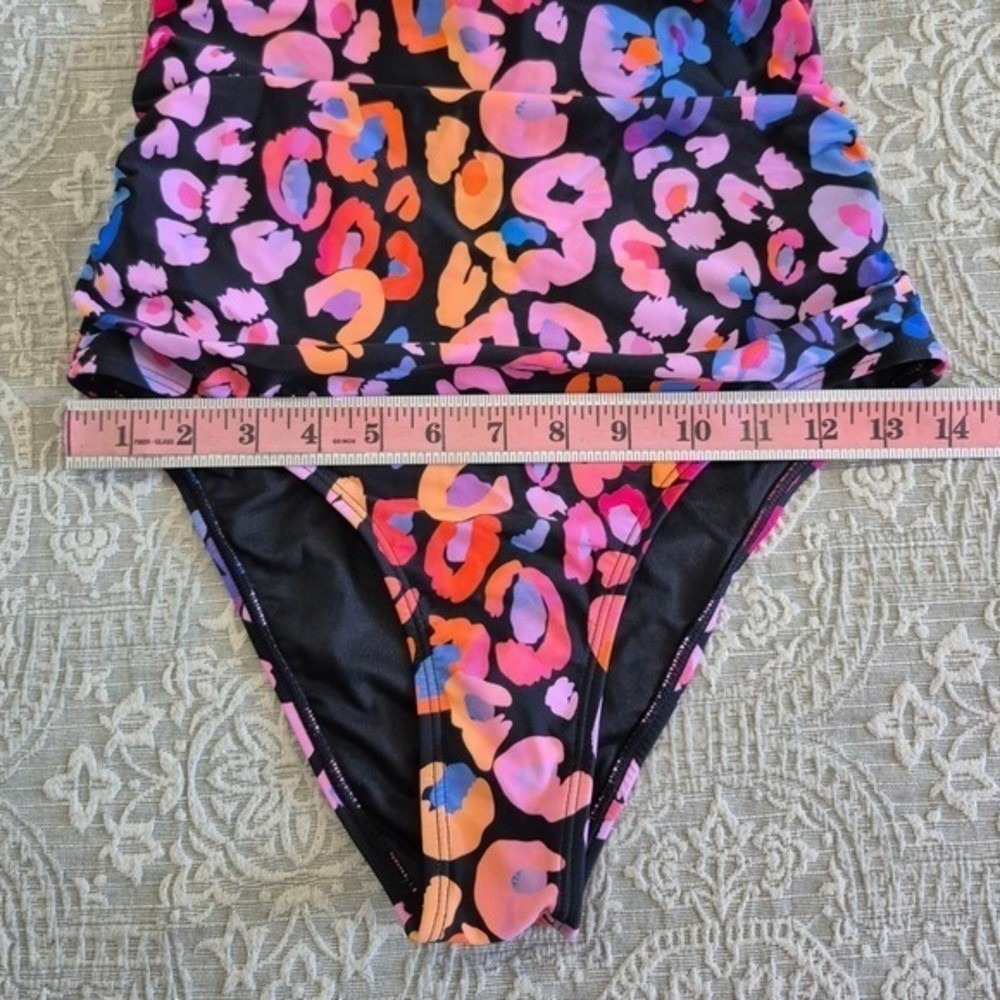 CUPSHE Leopard Print One Piece Swimsuit V-Neck Cutout Tummy Control NWT Small - Picture 4 of 9